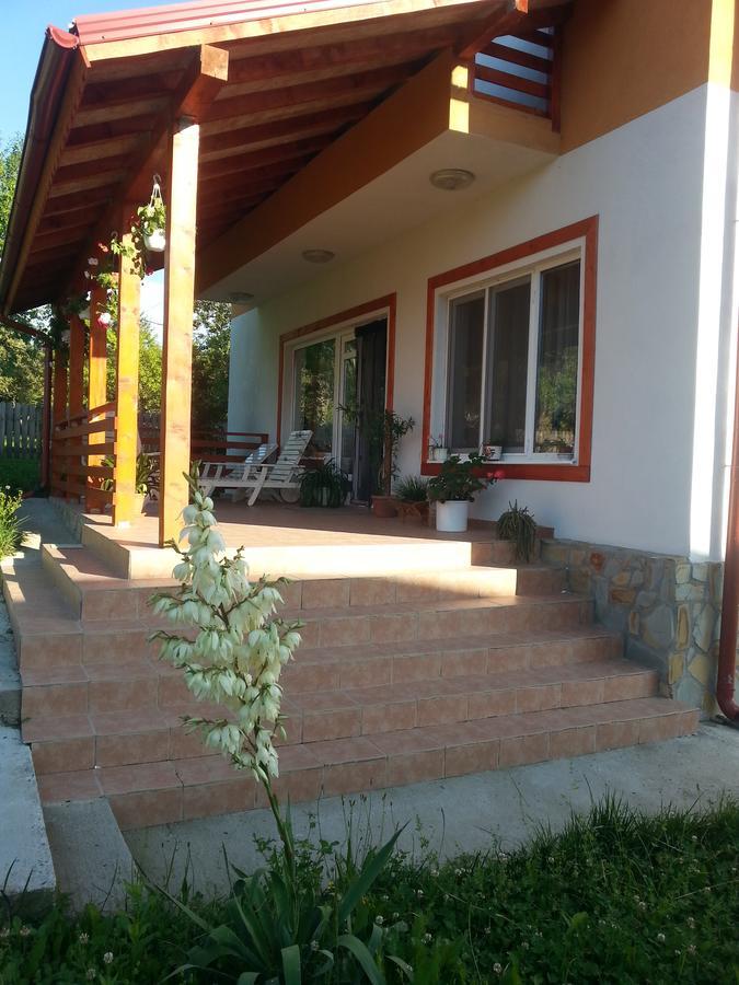 Farm stay Pensiunea Agroturistica Ioana *